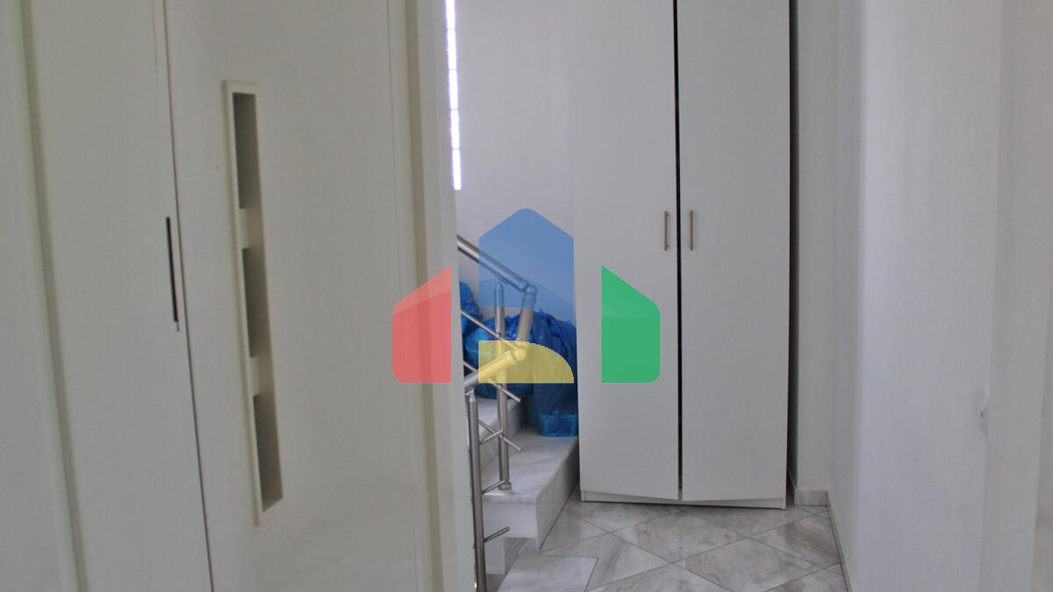 Продаж - Будівля 300 m² на Олімпійській Рив'єрі