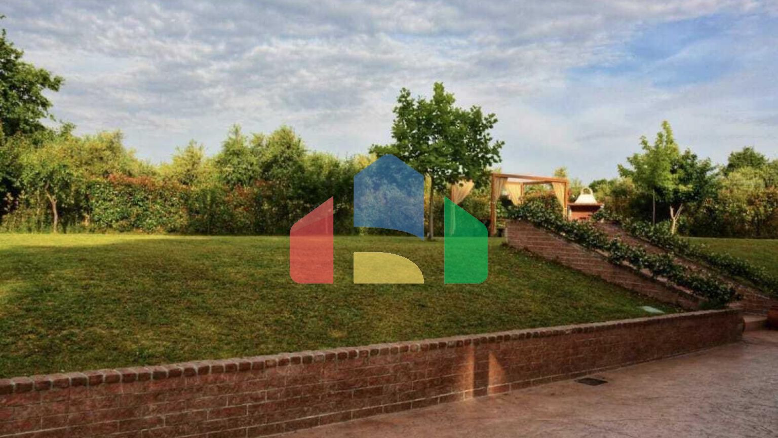 Продаж - Таунхаус 166 m² на Олімпійській Рив'єрі