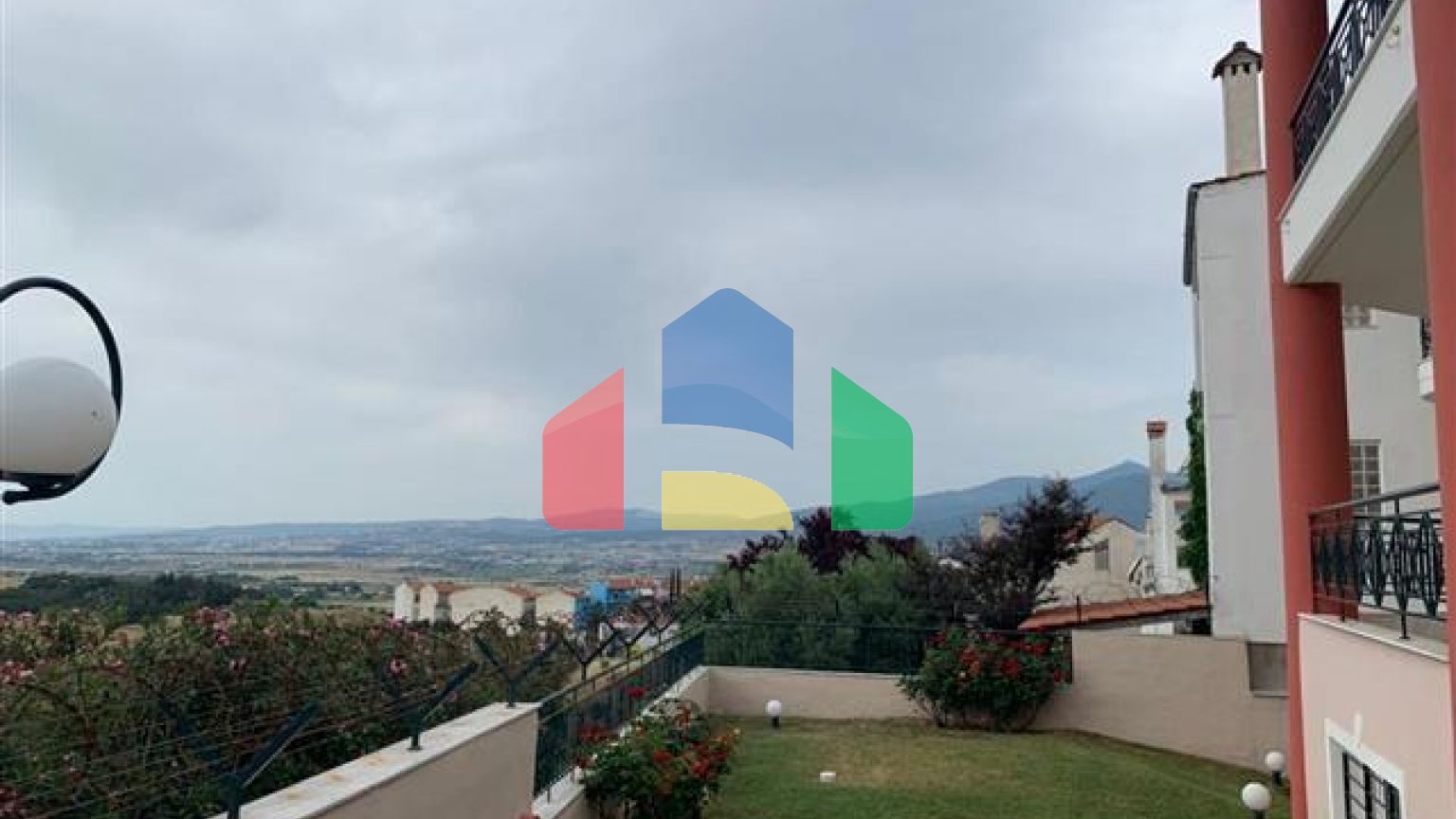 Продажа - Вилла 200 m² в пригороде Салоник