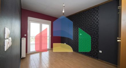 Продажа - Таунхаус 235 m² в пригороде Салоник Продажа - Таунхаус 235 m² в пригороде Салоник