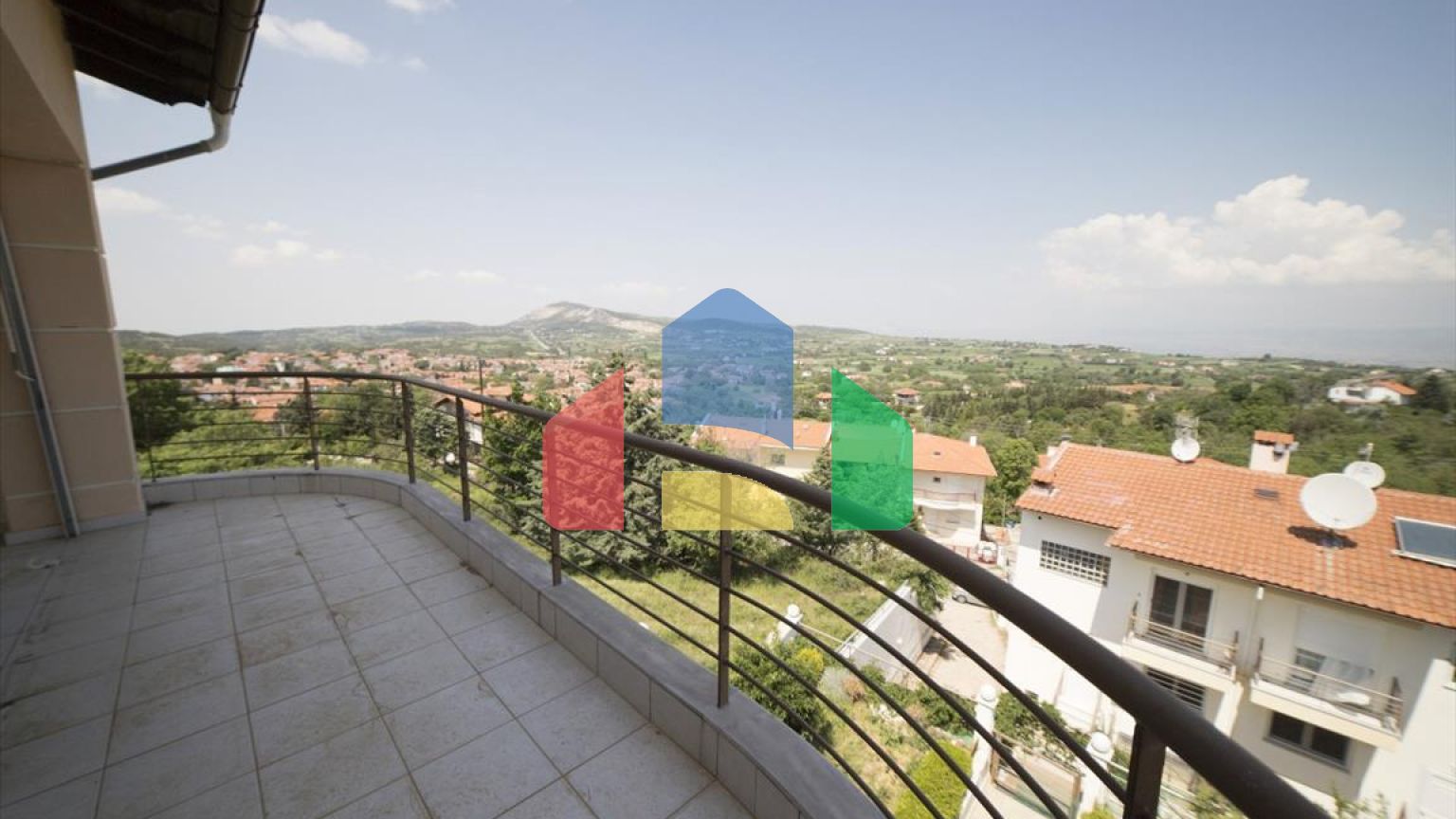 Продажа - Таунхаус 235 m² в пригороде Салоник