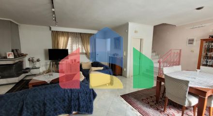 Продаж - Таунхаус 195 m² в передмісті Салонік