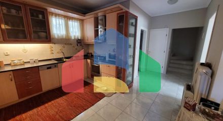 Продаж - Таунхаус 195 m² в передмісті Салонік