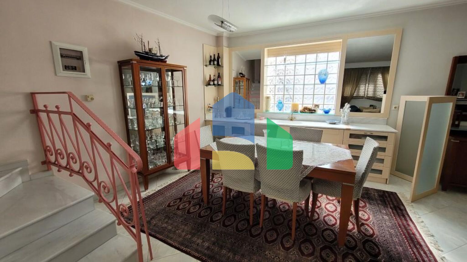 Продаж - Таунхаус 195 m² в передмісті Салонік