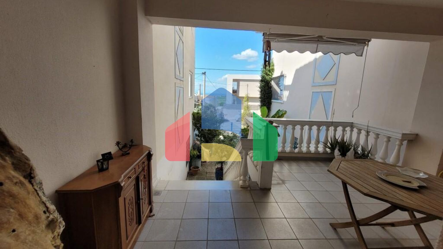 Продаж - Таунхаус 195 m² в передмісті Салонік