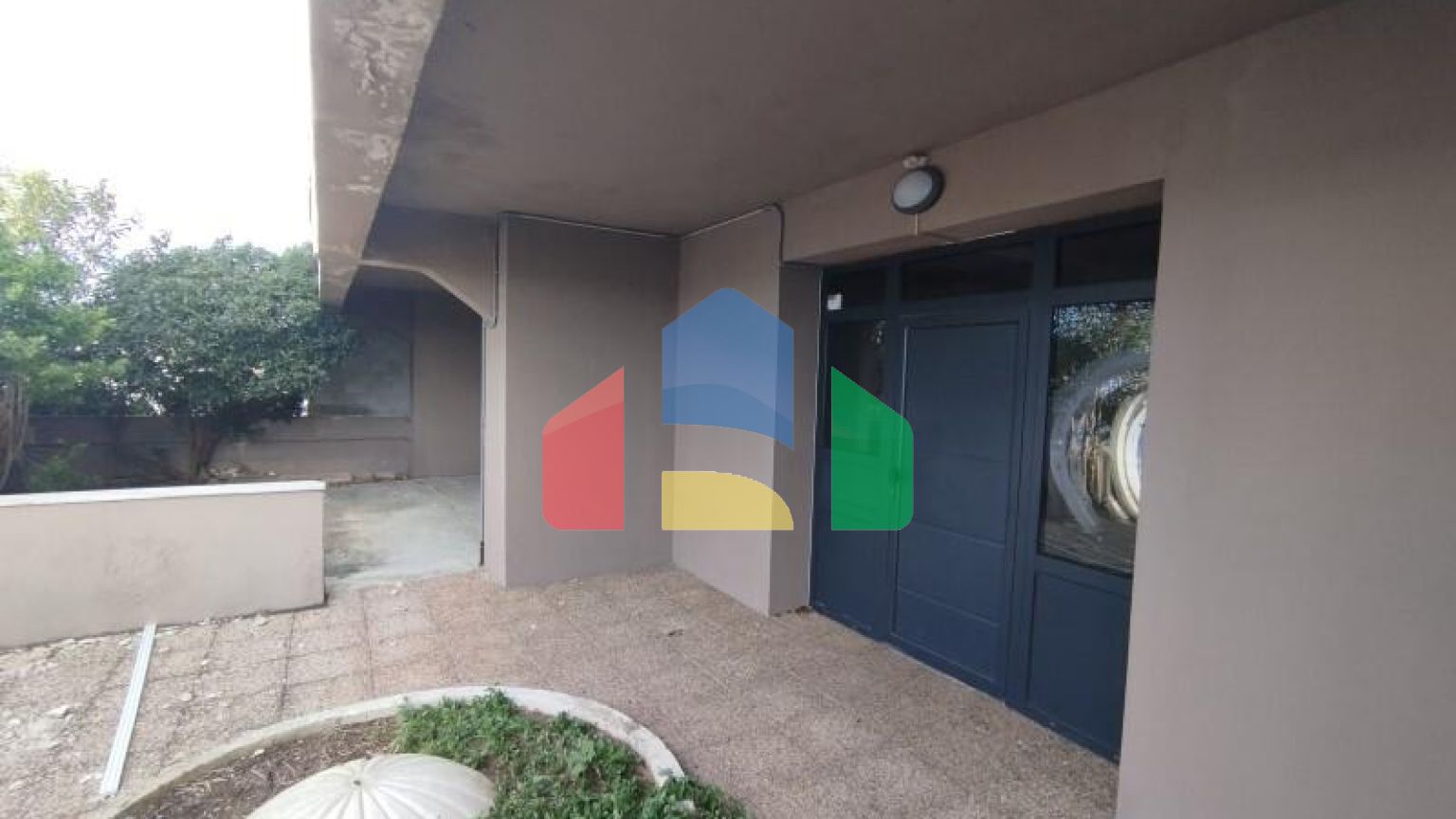 Продаж - Квартира 67 m² в передмісті Салонік