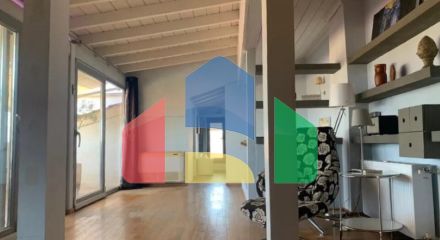 Продажа - Двухуровневая квартира 175 m² в пригороде Салоник