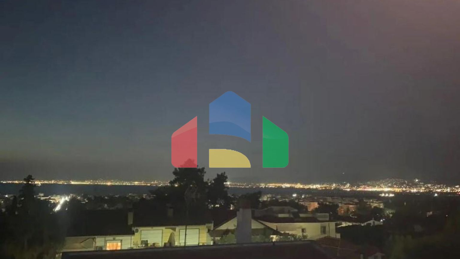 Продажа - Двухуровневая квартира 175 m² в пригороде Салоник