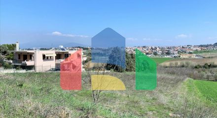 Продаж - Земельна ділянка 3800 m² в передмісті Салонік