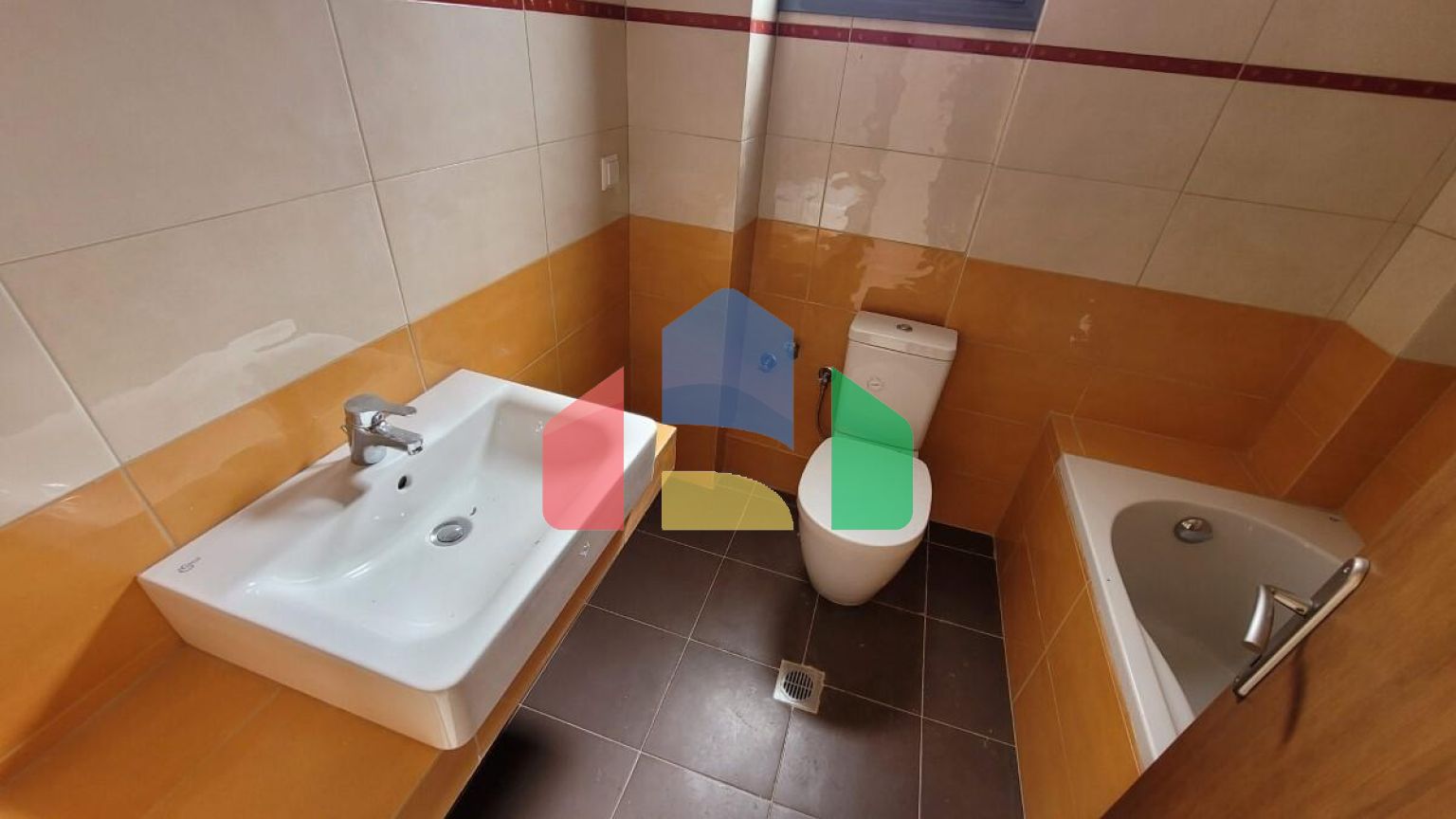 Продажа - Таунхаус 149 m² в пригороде Салоник