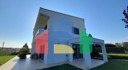 Продажа - Коттедж 410 m² в пригороде Салоник