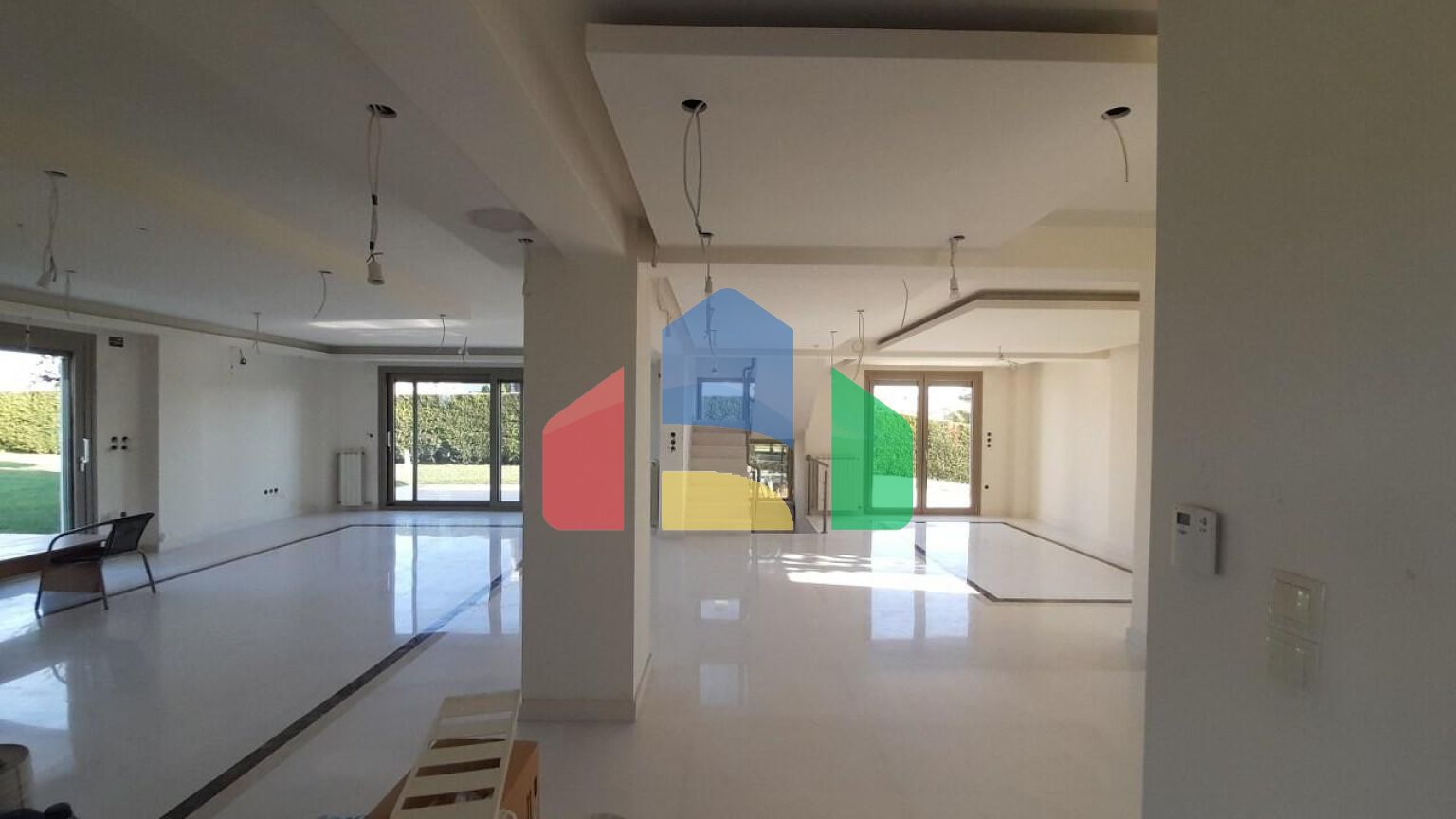 Продаж - Котедж 410 m² в передмісті Салонік