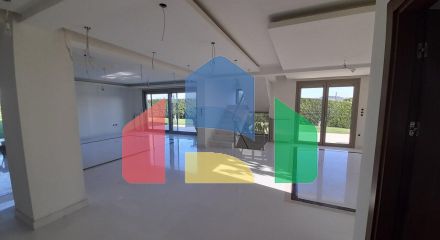 Продаж - Котедж 410 m² в передмісті Салонік