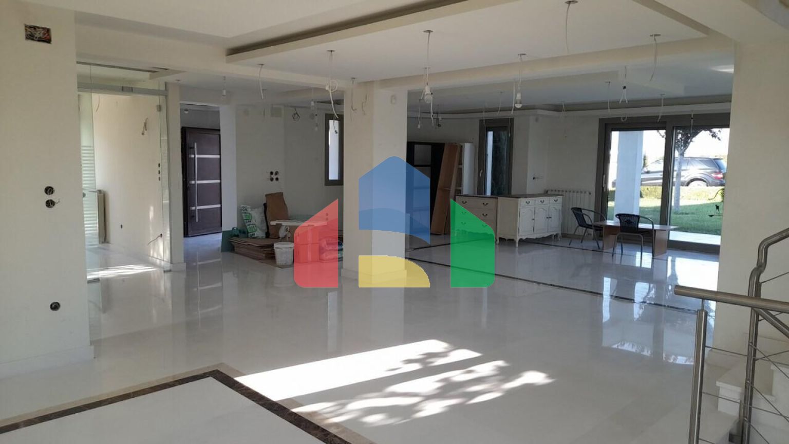 Продаж - Котедж 410 m² в передмісті Салонік