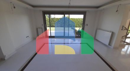 Продаж - Котедж 410 m² в передмісті Салонік