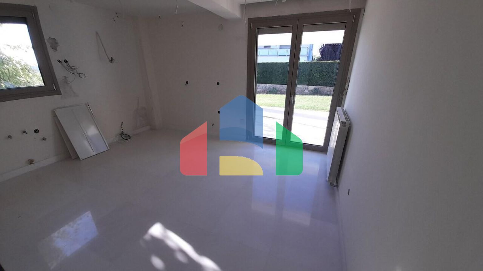 Продаж - Котедж 410 m² в передмісті Салонік