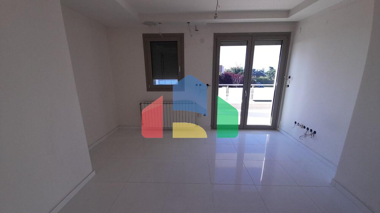 Продаж - Котедж 410 m² в передмісті Салонік