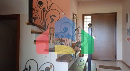 Продаж - Котедж 300 m² в передмісті Салонік Продаж - Котедж 300 m² в передмісті Салонік