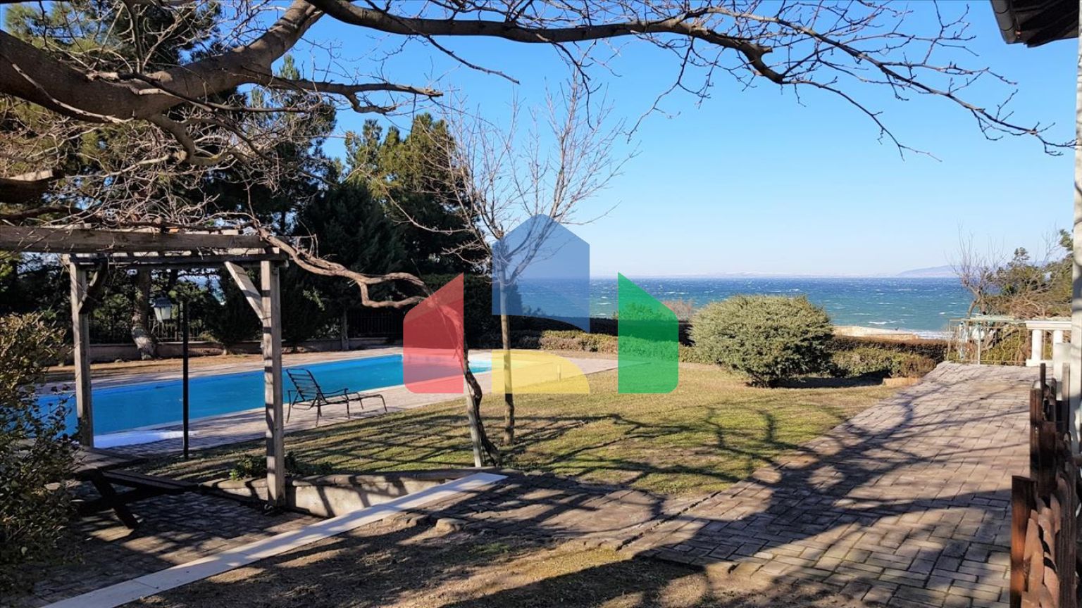 Продажа - Вилла 460 m² в пригороде Салоник