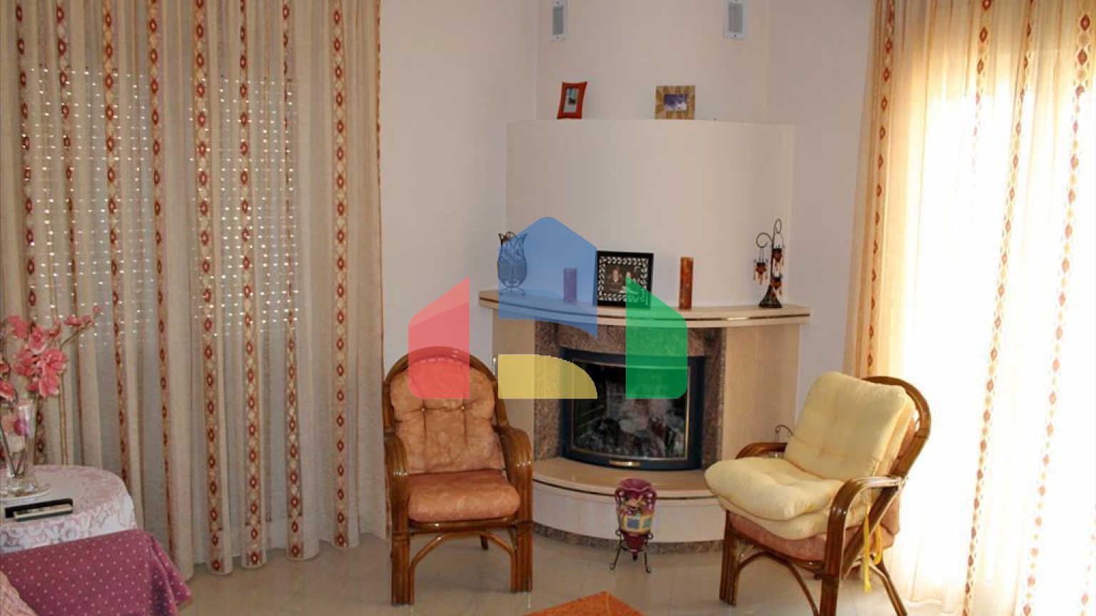 Продаж - Котедж 270 m² в передмісті Салонік