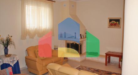 Продаж - Котедж 270 m² в передмісті Салонік