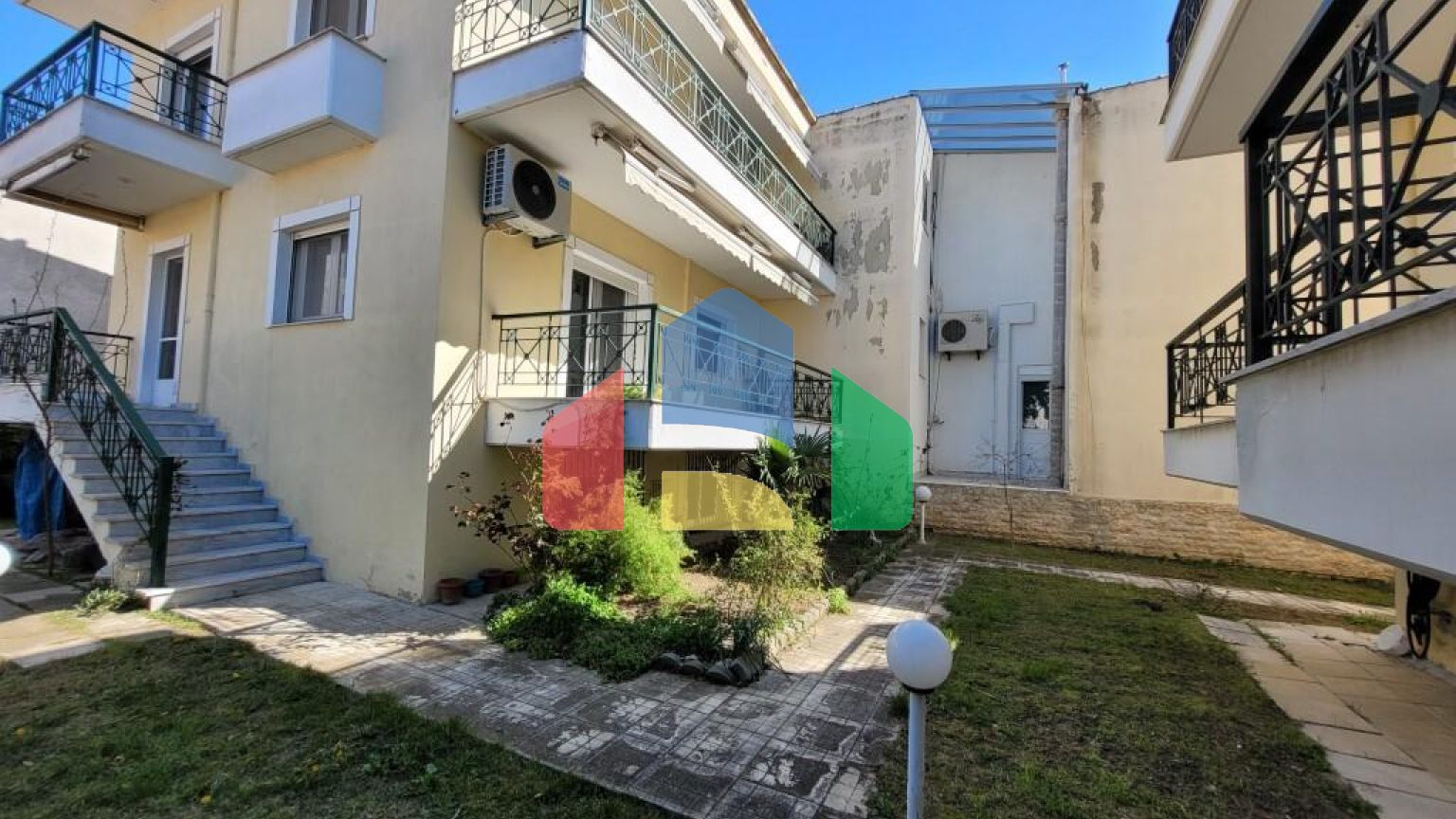 Продажа - Таунхаус 151 m² в пригороде Салоник