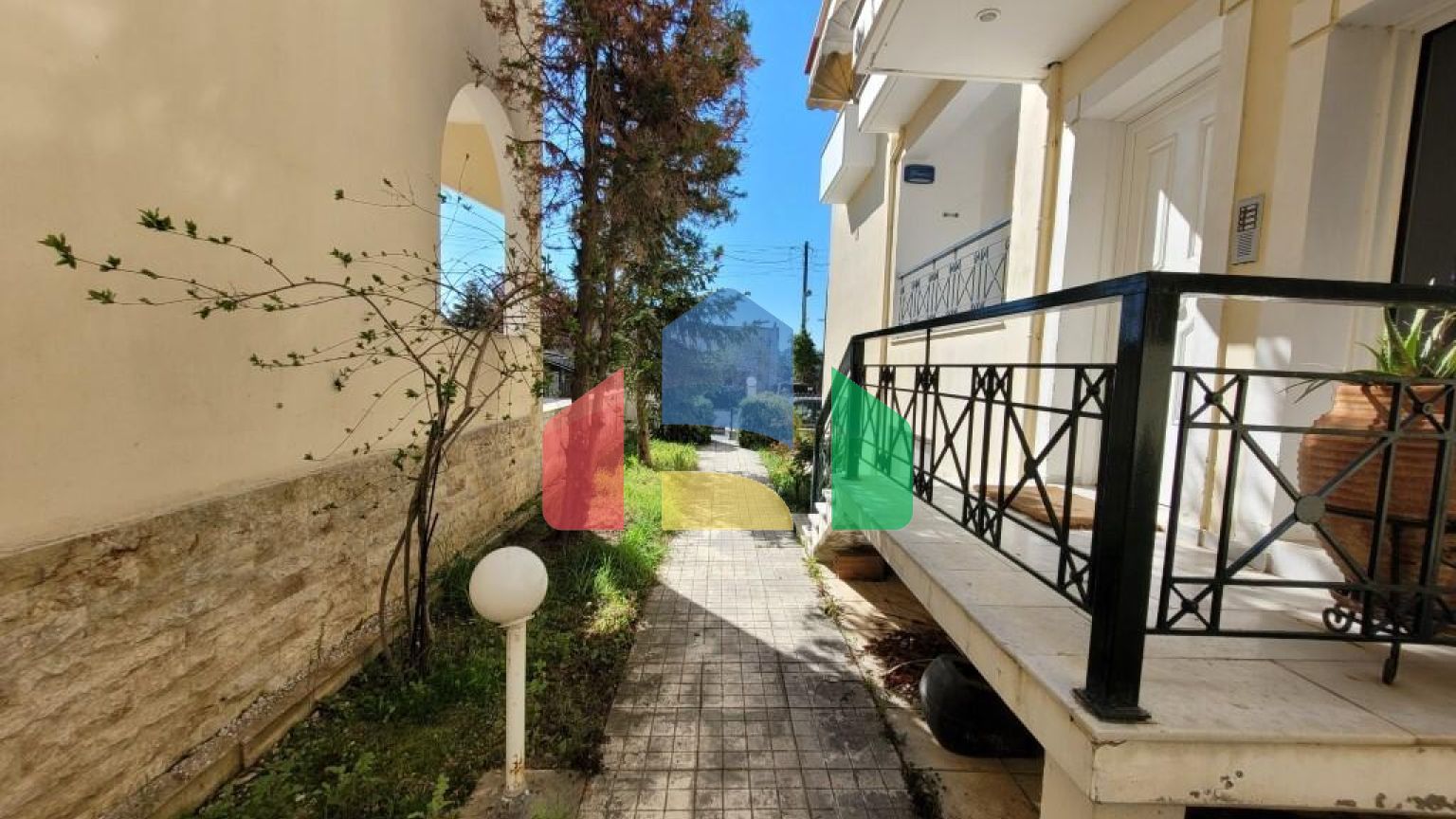 Продажа - Таунхаус 151 m² в пригороде Салоник