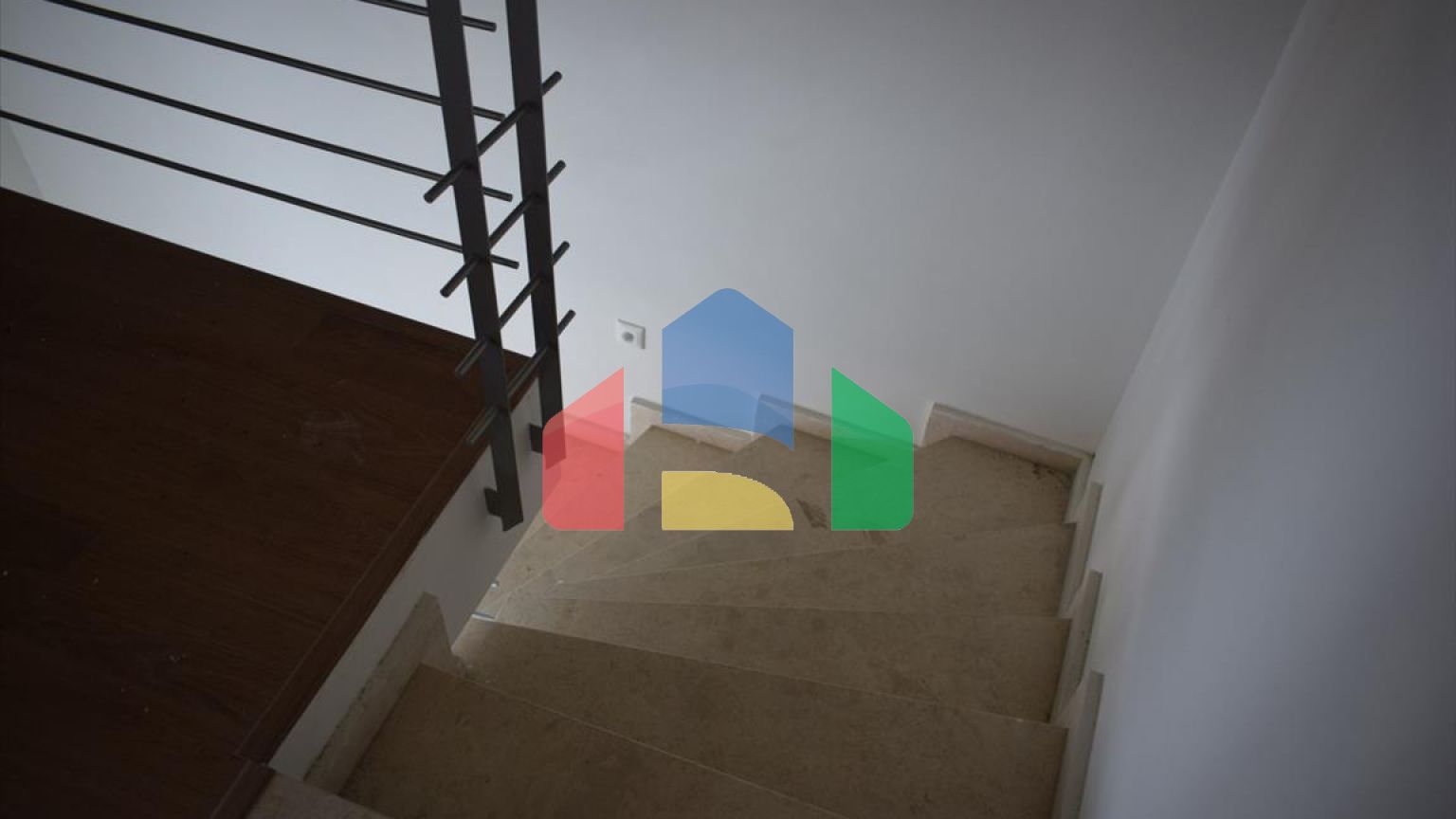 Продаж - Таунхаус 200 m² в передмісті Салонік