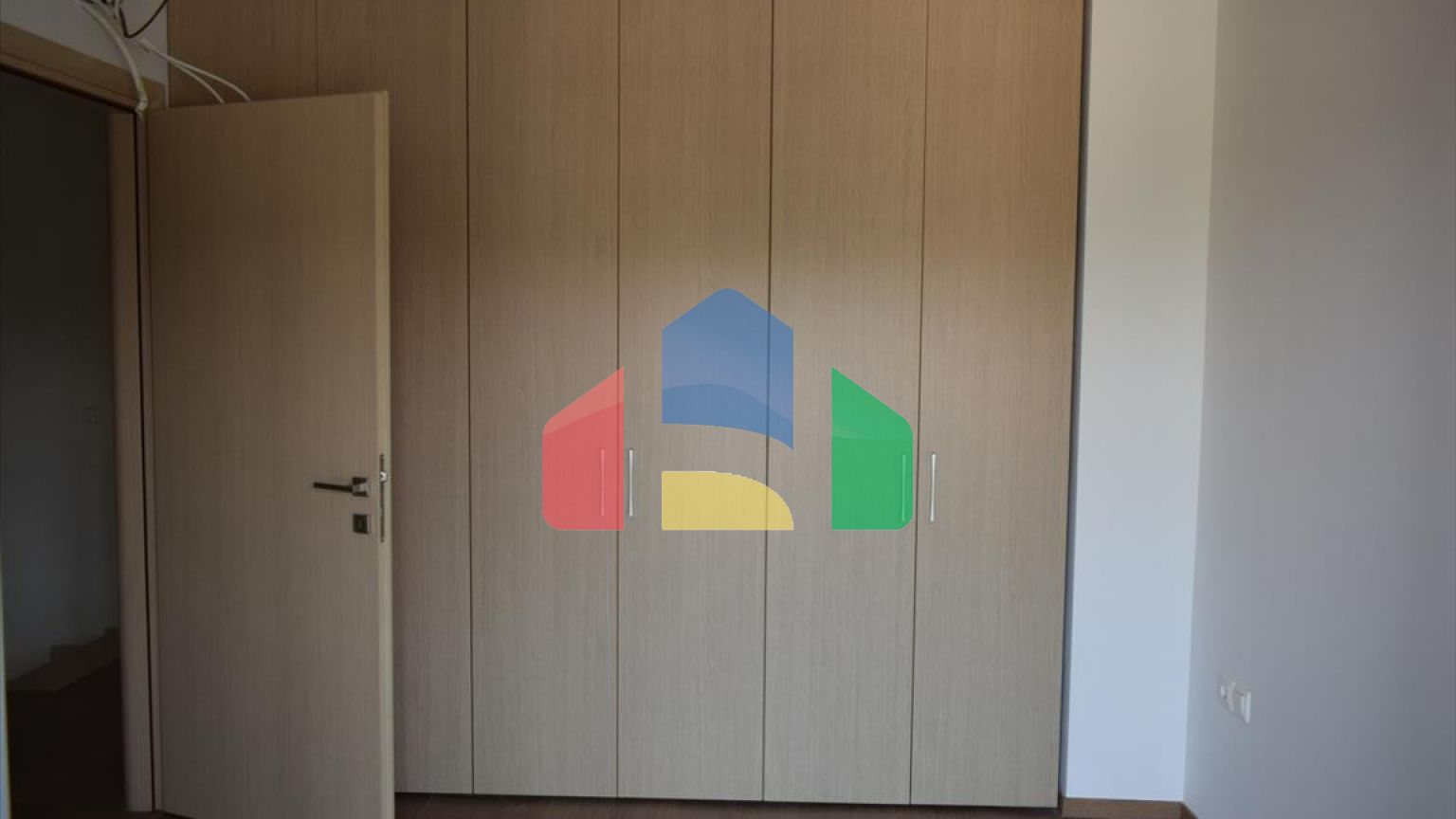 Продаж - Таунхаус 200 m² в передмісті Салонік