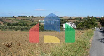 Продаж - Земельна ділянка 8000 m² в передмісті Салонік
