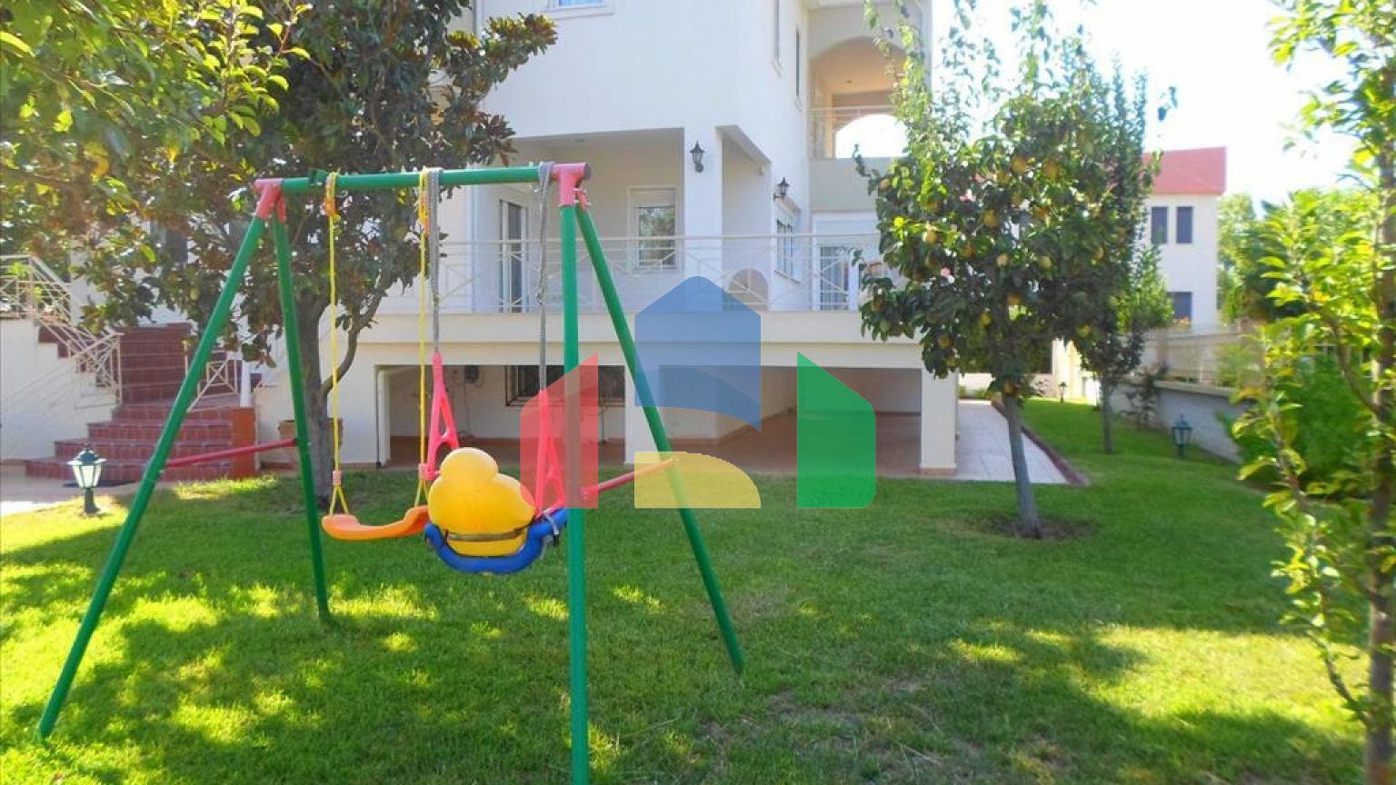 Продаж - Котедж 350 m² в передмісті Салонік