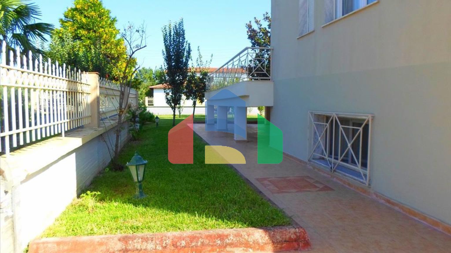 Продаж - Котедж 350 m² в передмісті Салонік