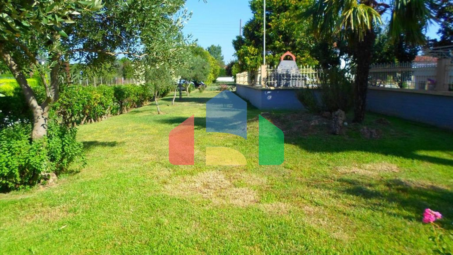 Продаж - Котедж 350 m² в передмісті Салонік