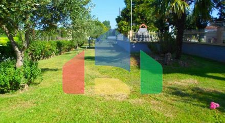 Продаж - Котедж 350 m² в передмісті Салонік