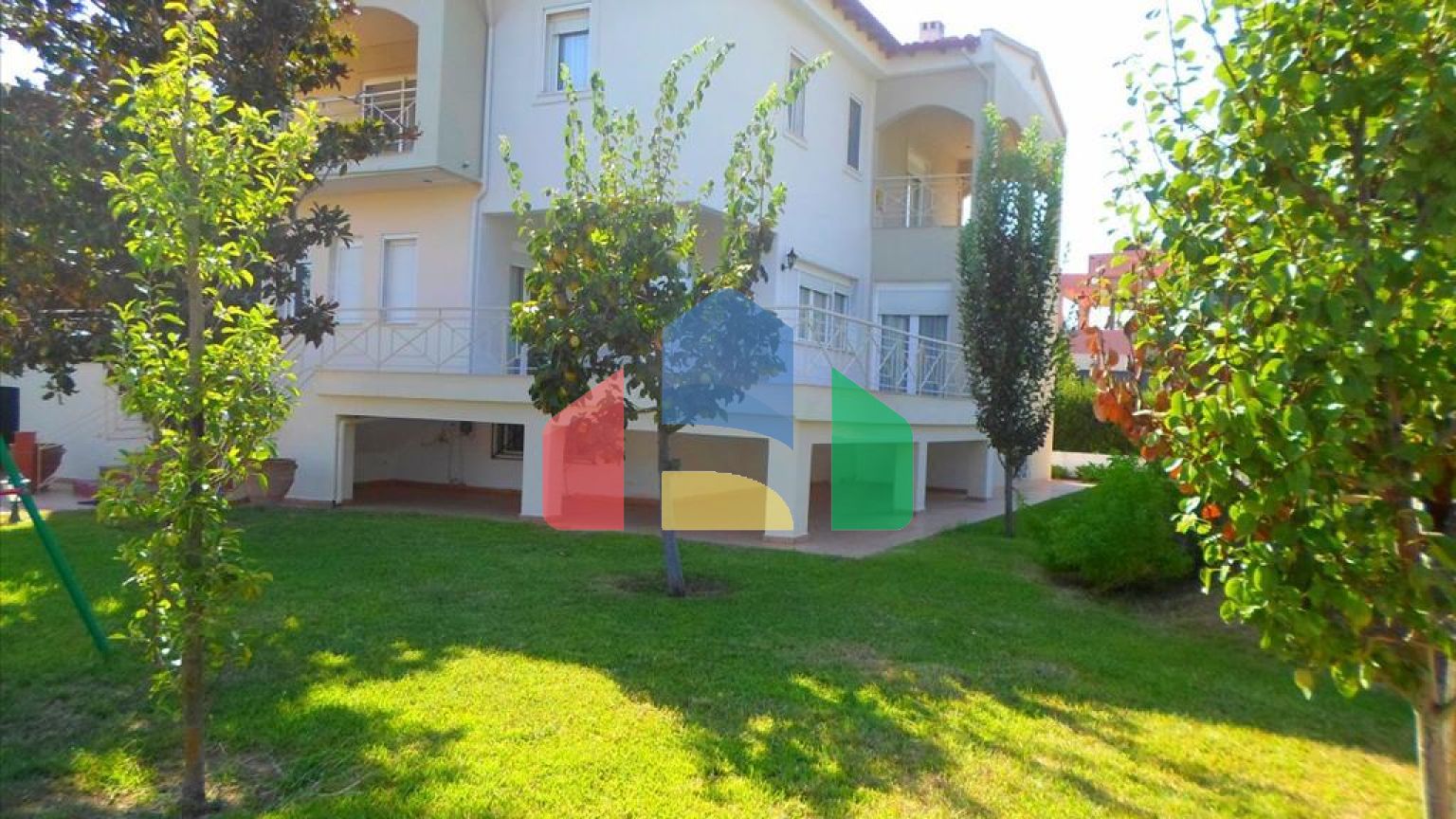 Продаж - Котедж 350 m² в передмісті Салонік