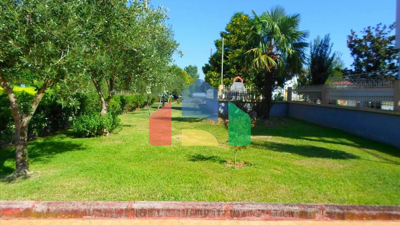 Продаж - Котедж 350 m² в передмісті Салонік