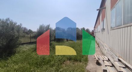 Продажа - Здание 900 m² в пригороде Салоник