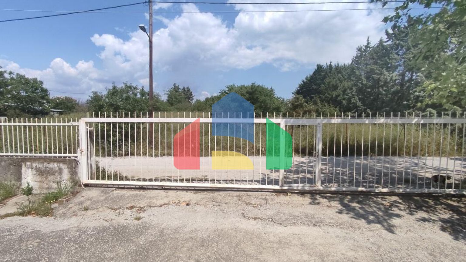 Продажа - Здание 900 m² в пригороде Салоник