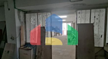 Продажа - Здание 900 m² в пригороде Салоник