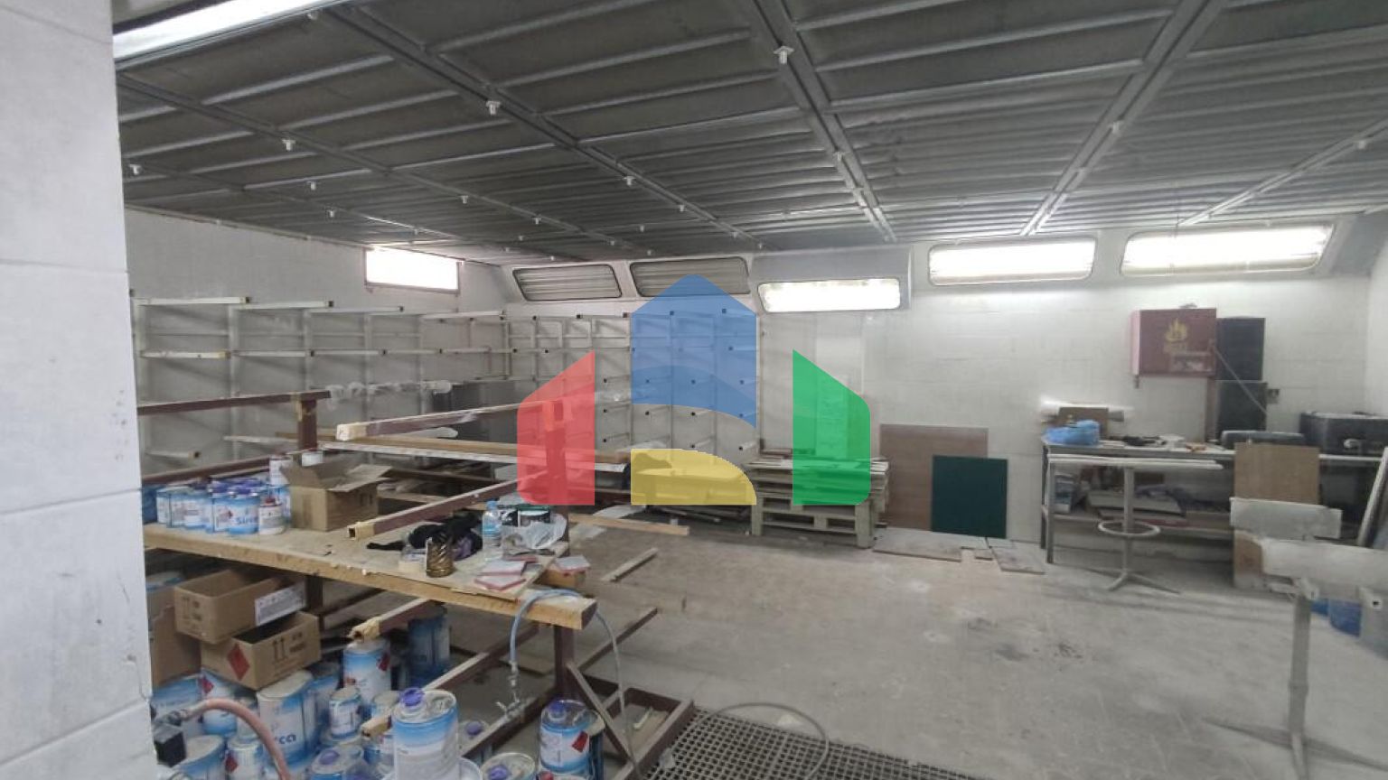 Продажа - Здание 900 m² в пригороде Салоник