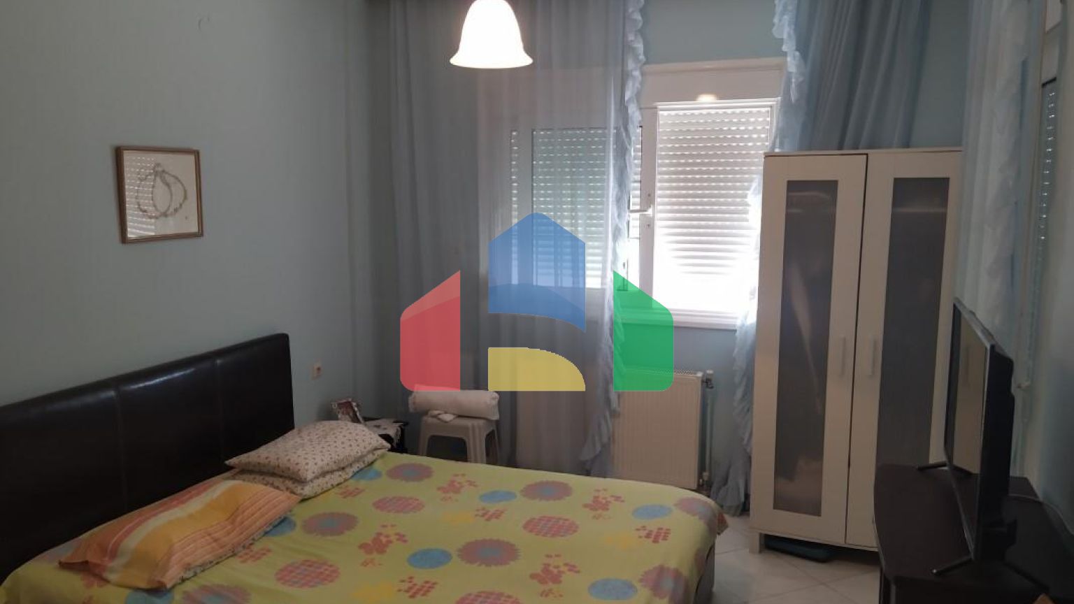 Продаж - Котедж 256 m² в передмісті Салонік