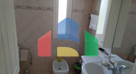 Продаж - Котедж 256 m² в передмісті Салонік