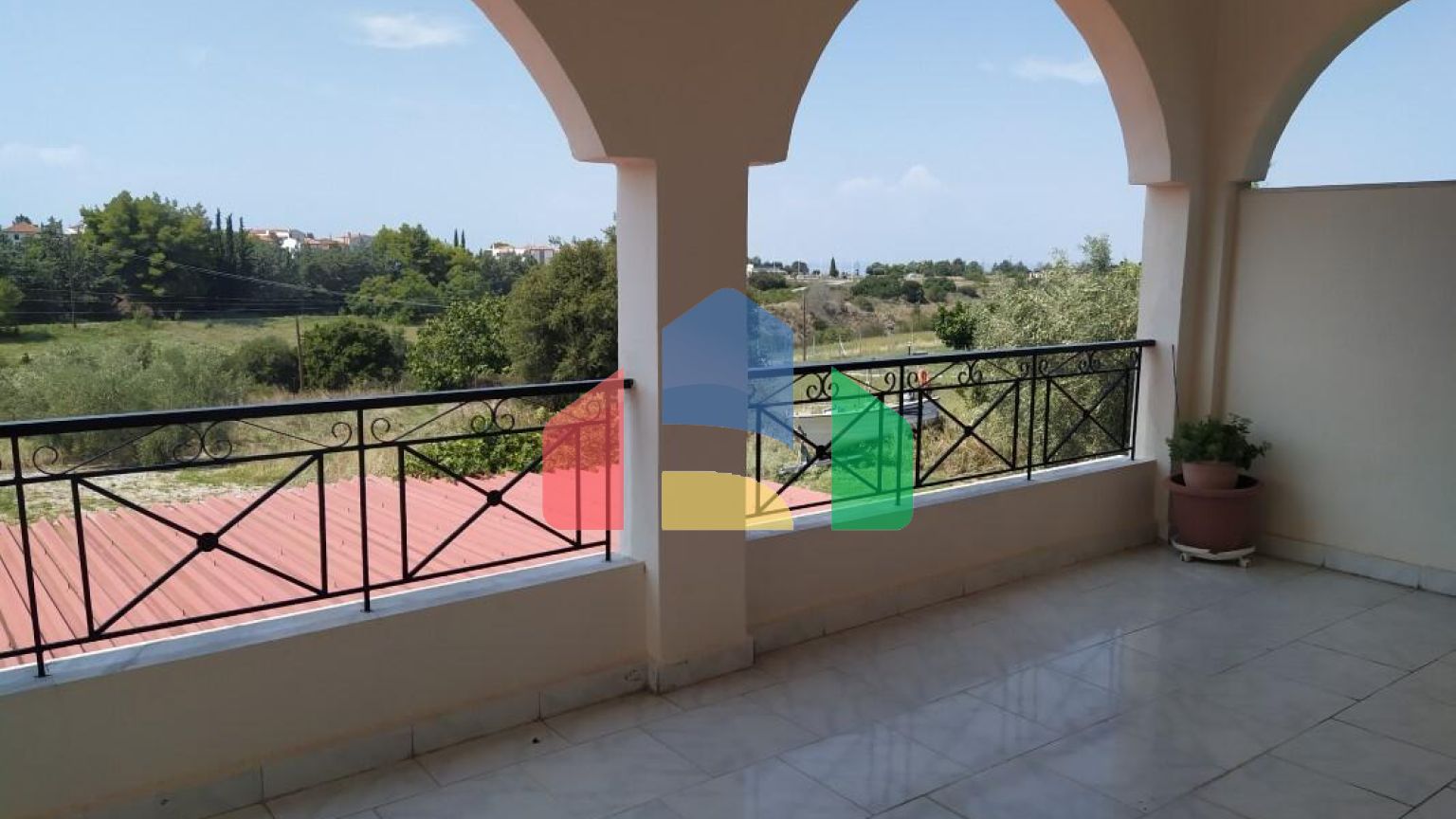 Продаж - Котедж 256 m² в передмісті Салонік