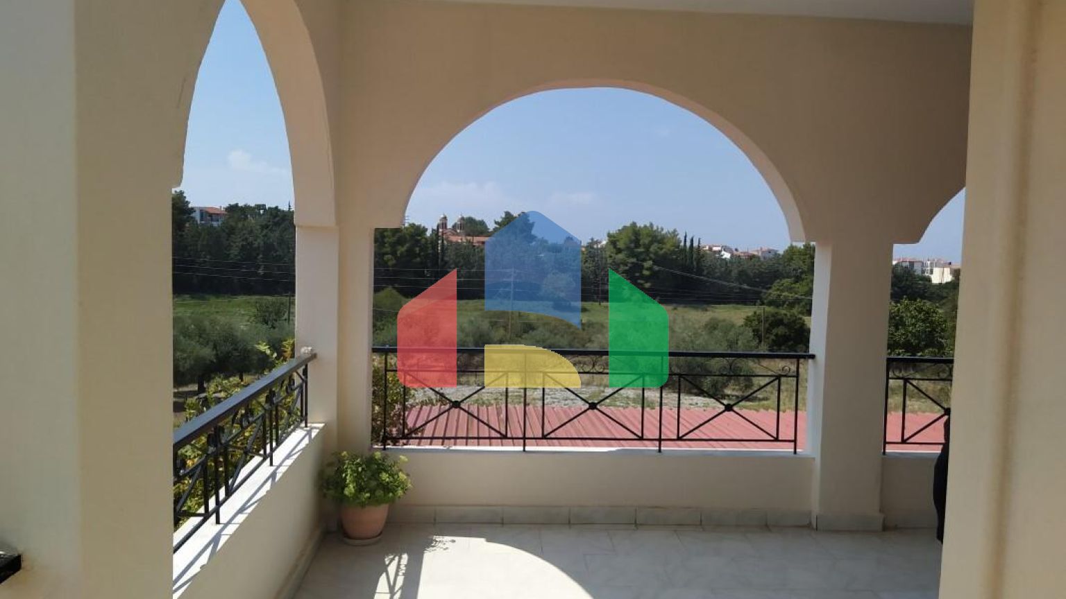 Продаж - Котедж 256 m² в передмісті Салонік