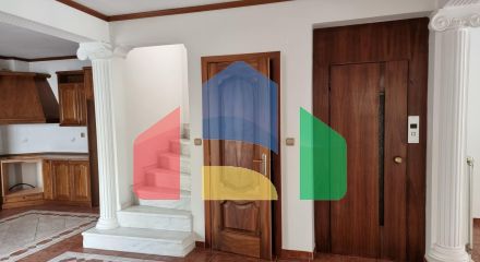 Продажа - Таунхаус 271 m² в пригороде Салоник