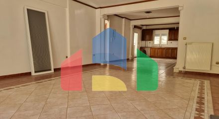Продажа - Таунхаус 271 m² в пригороде Салоник