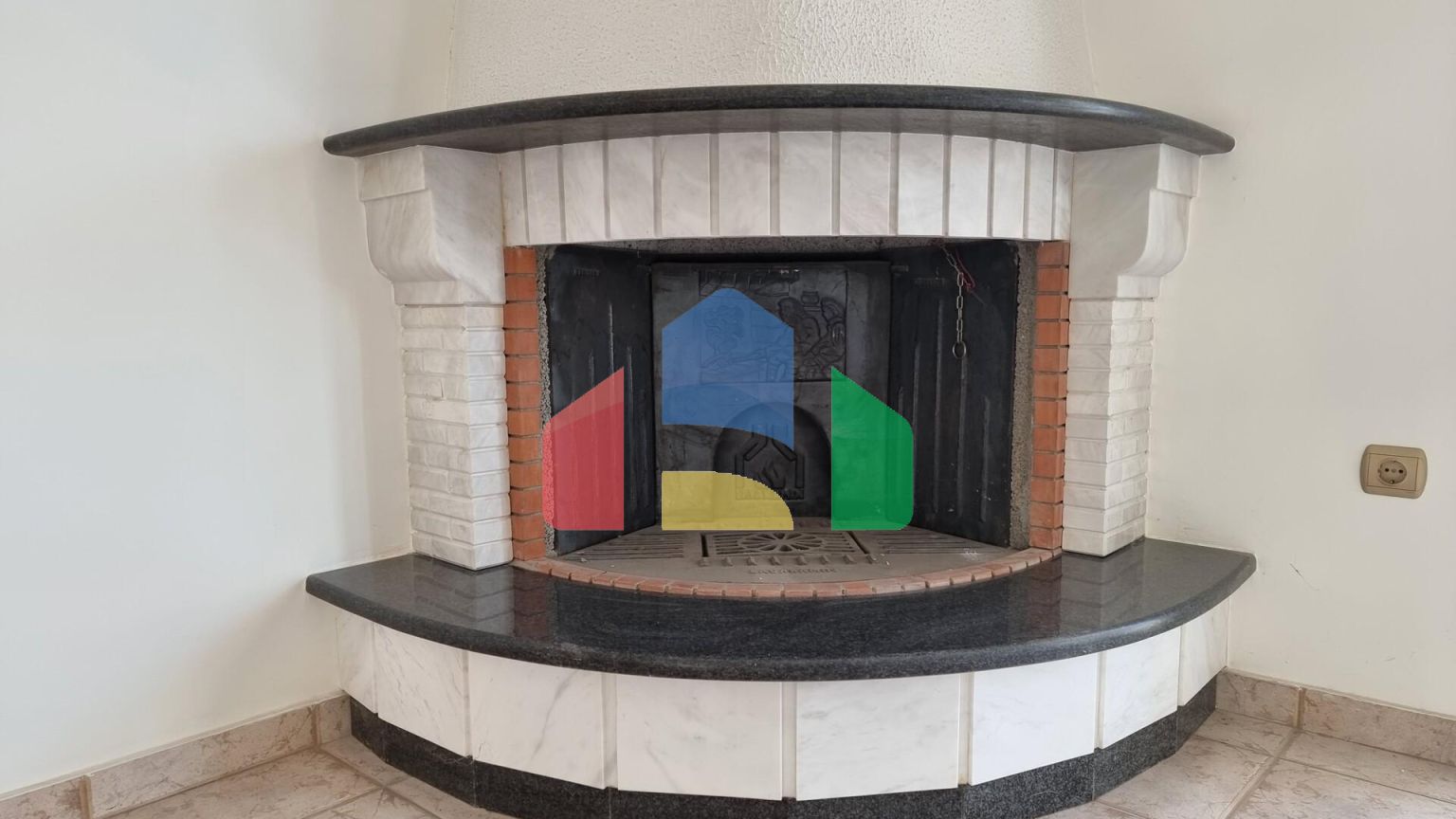 Продажа - Таунхаус 271 m² в пригороде Салоник