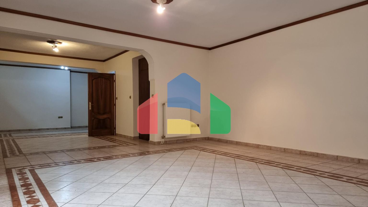 Продажа - Таунхаус 271 m² в пригороде Салоник