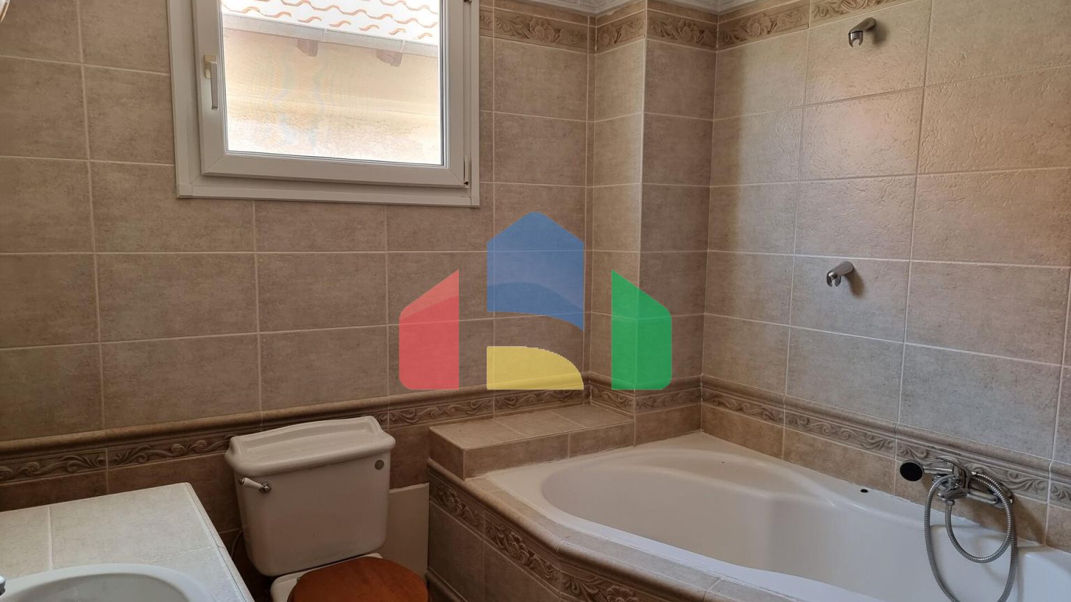 Продажа - Таунхаус 271 m² в пригороде Салоник