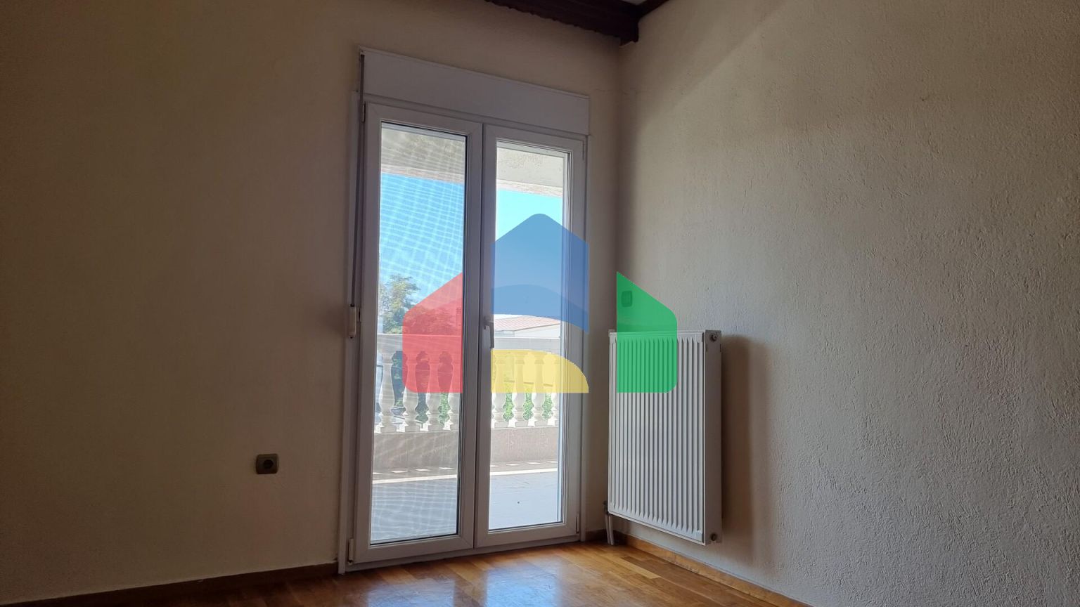 Продажа - Таунхаус 271 m² в пригороде Салоник